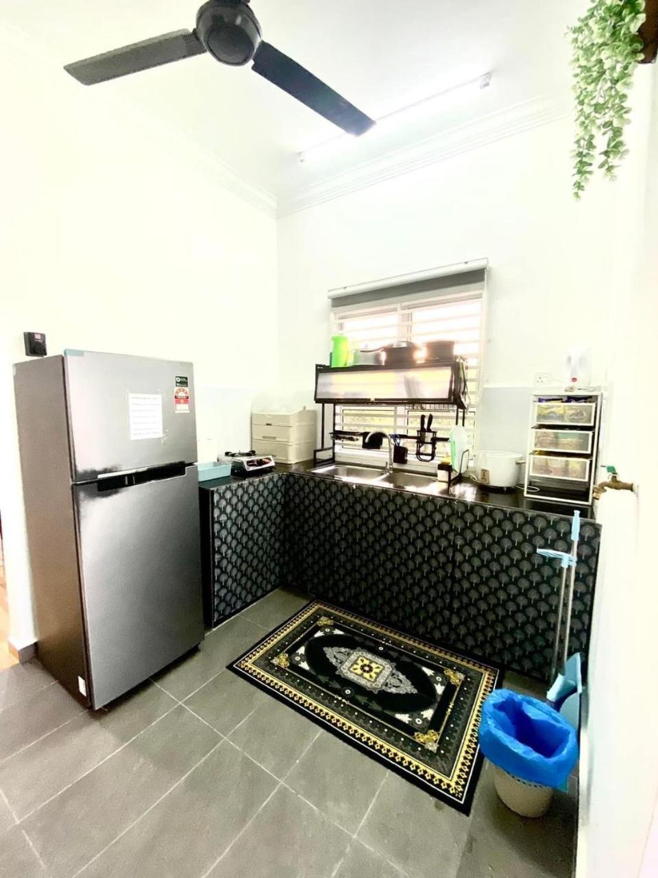 Umbai Village Melaka Holiday home *